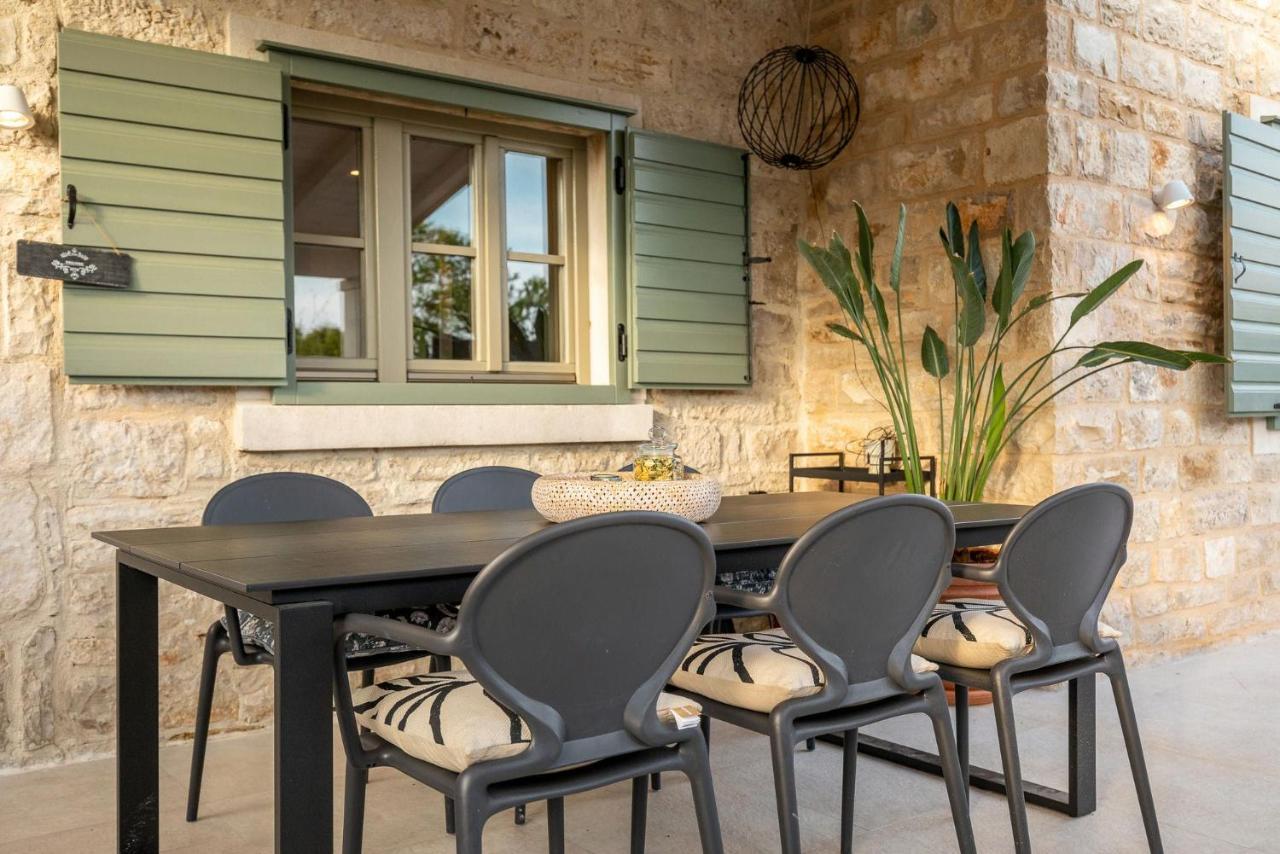 Villa Mara - Casa Rustica Zrnovo Buitenkant foto